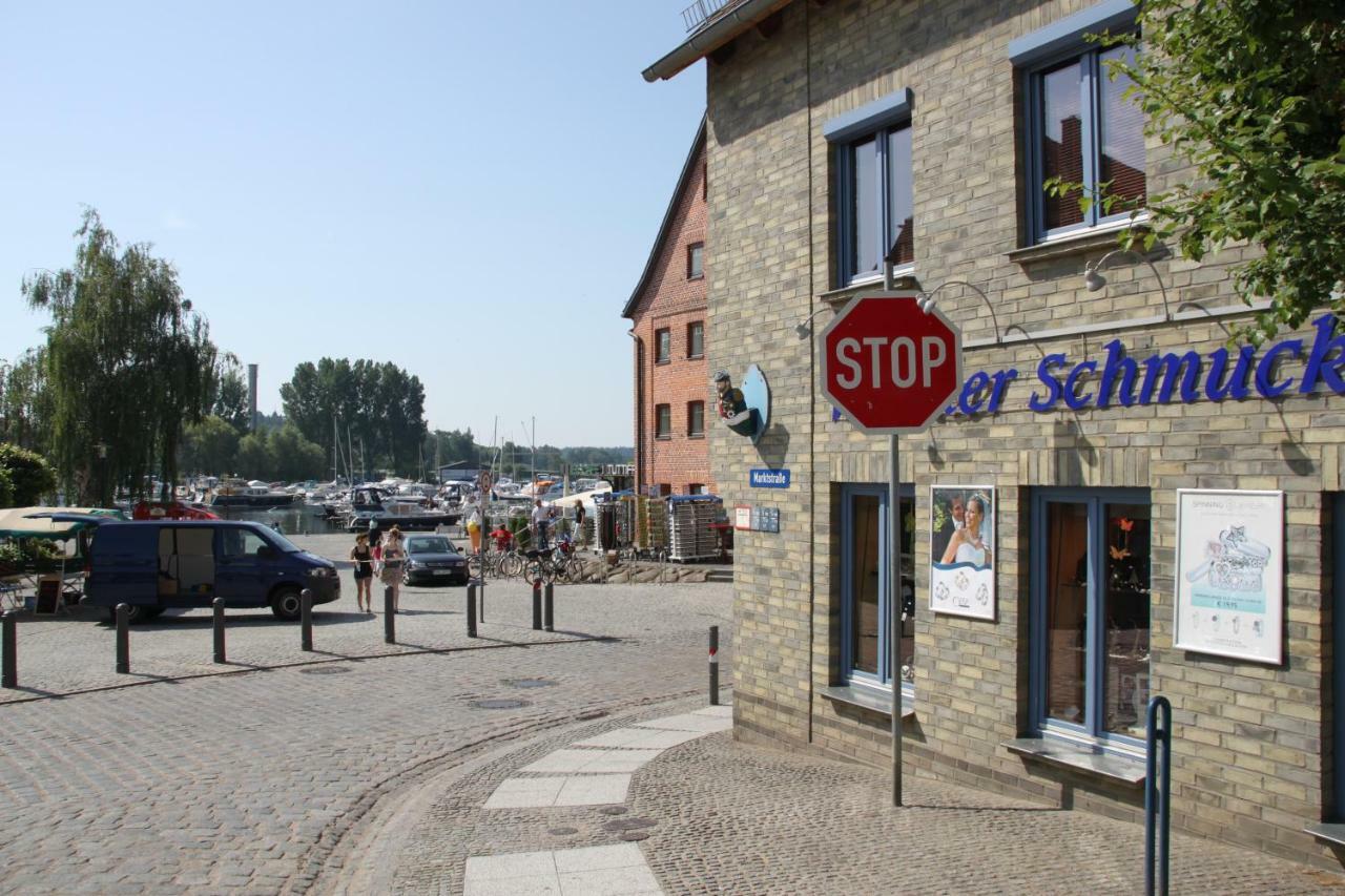 Ferienwohnung Zum Yachthafen ヴァーレン エクステリア 写真